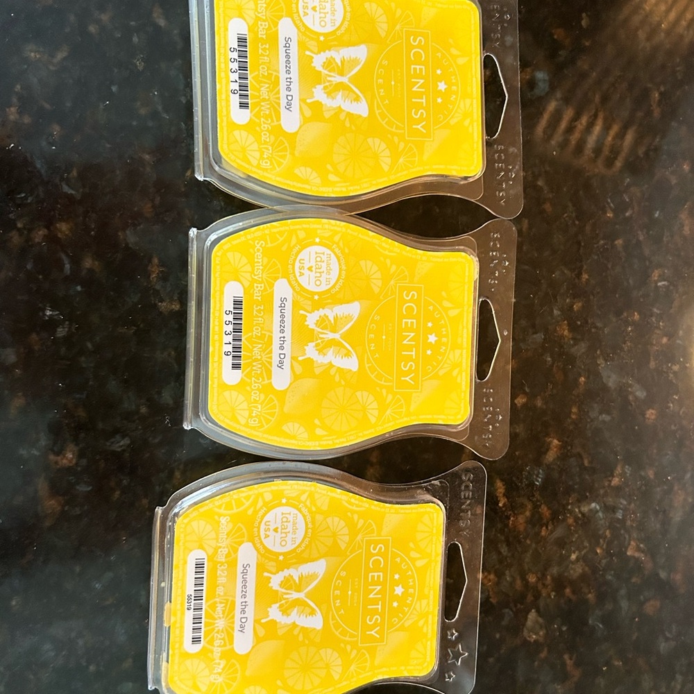 Scentsy Squeeze the Day (1 full pack, 2 partials) - Picture 6 of 6